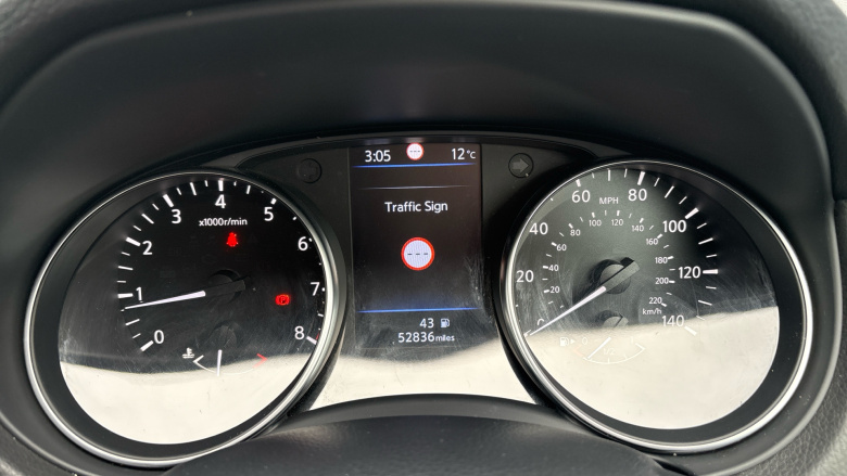 Nissan Qashqai 1.3 DiG-T Acenta Premium 5dr Petrol Hatchback